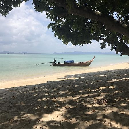 Paradise Beachfront Bungalows Koh Kradan Bagian luar foto