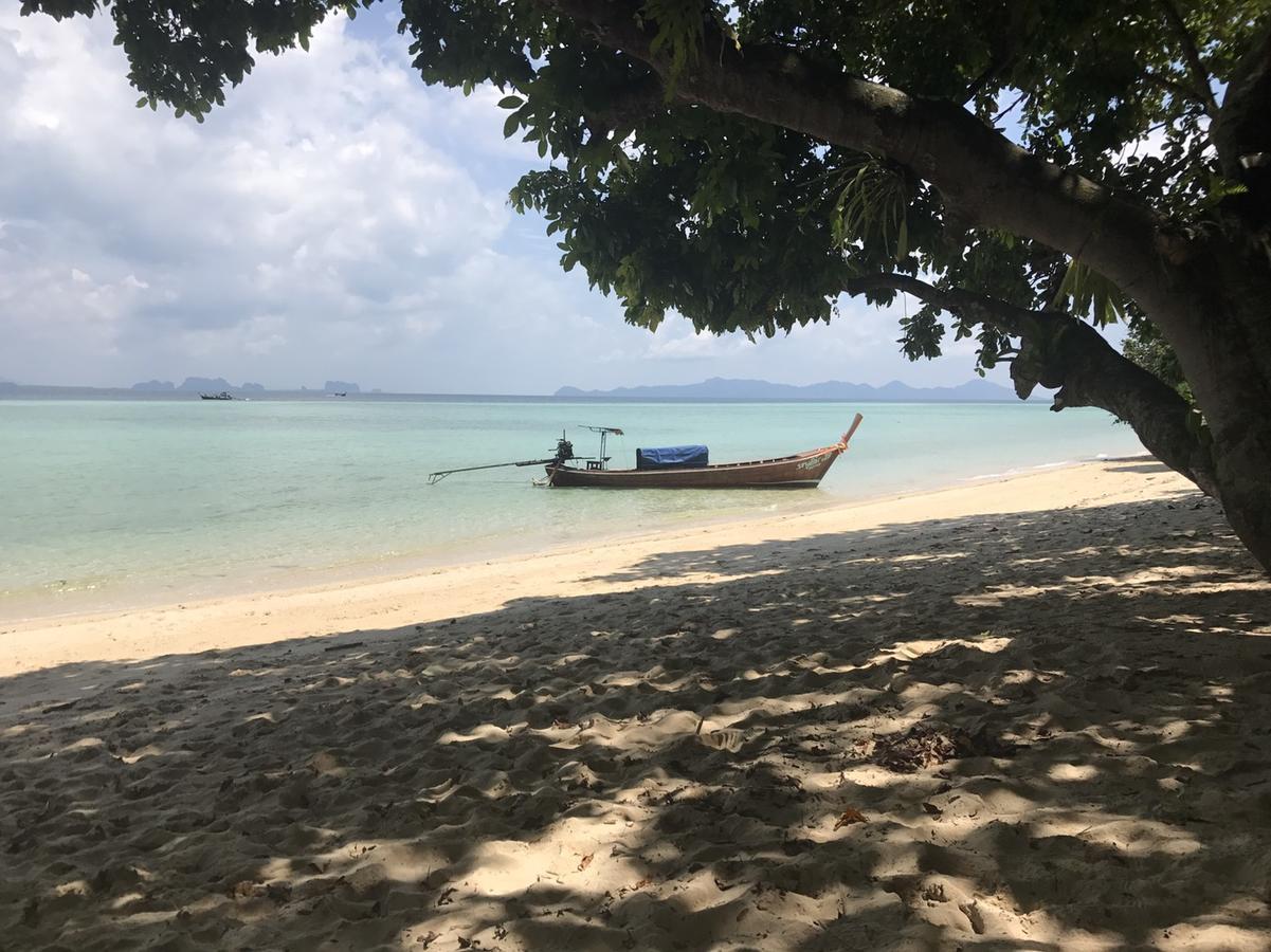 Paradise Beachfront Bungalows Koh Kradan Bagian luar foto
