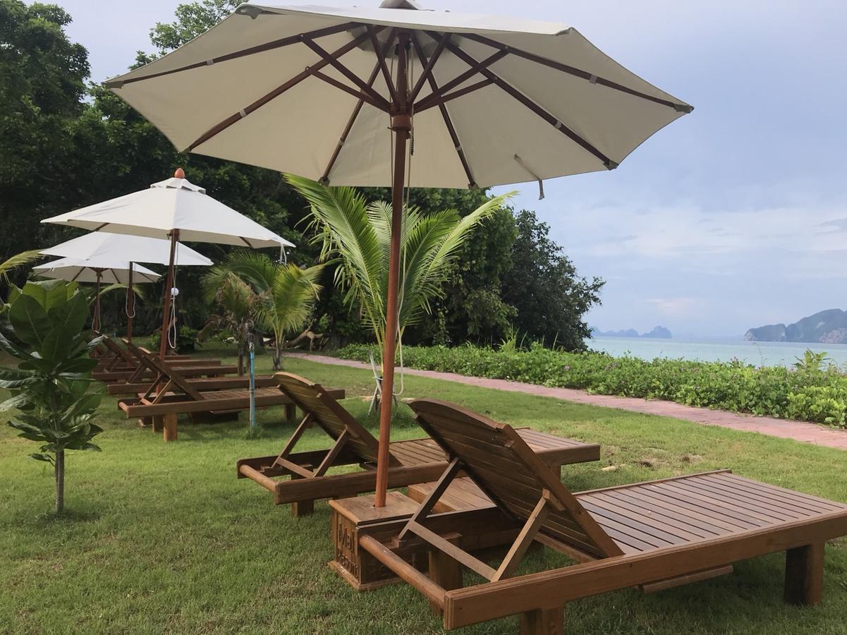 Paradise Beachfront Bungalows Koh Kradan Bagian luar foto
