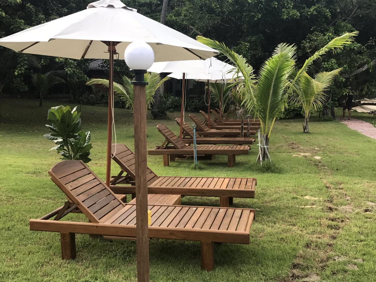 Paradise Beachfront Bungalows Koh Kradan Bagian luar foto